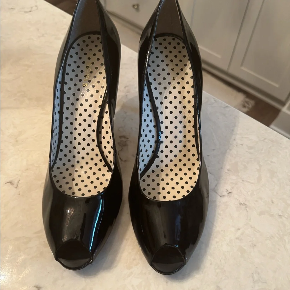 Women’s BCBGirls Black Heels, Size 10